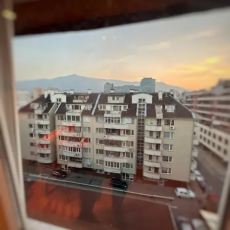 Apartment 20 Off Sun Dance